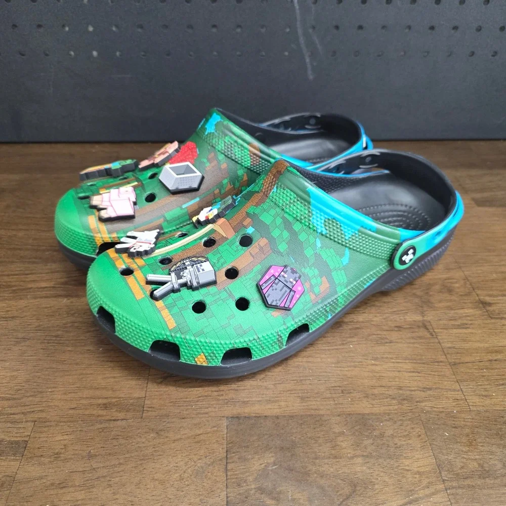 Crocs Minecraft Clogs Mens Size 11 Green Blue Graphic Jibbitz Charms